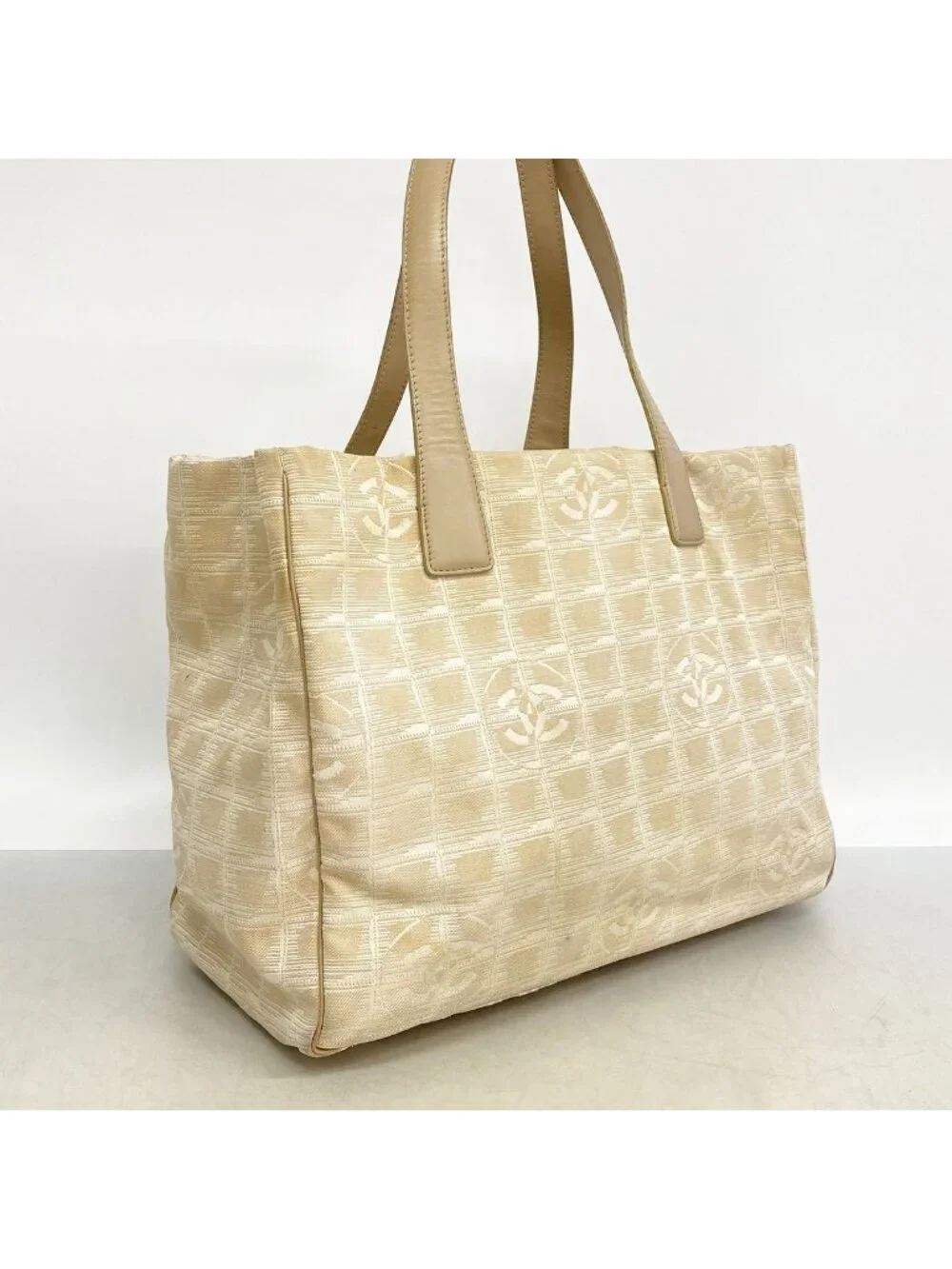 Chanel tote bag